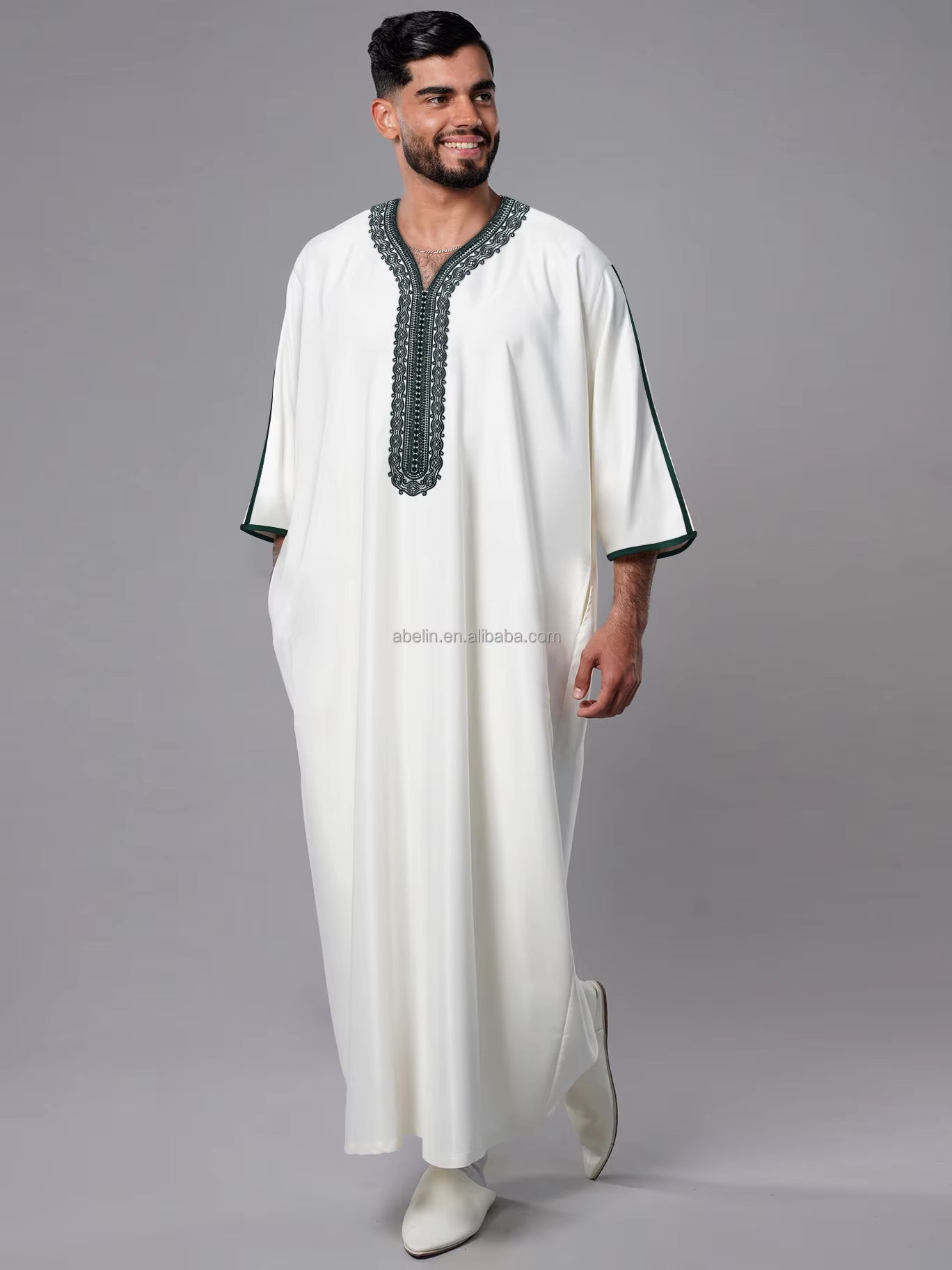 2024 Embroidered Traditional Men Jalabiyas Jubbah Muslim Men'S Thobe Islamic Clothing Ramadan Thobe Robe Ramadan